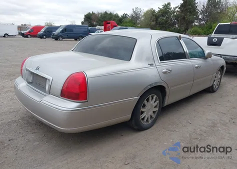2009 Lincoln Town Car Signature Limited из США, поврежденный, VIN 2LNHM82V39X633665